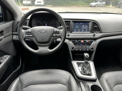 Used 2017 Hyundai Elantra Limited image 6