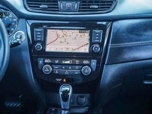Used 2019 Nissan Rogue SL image 16