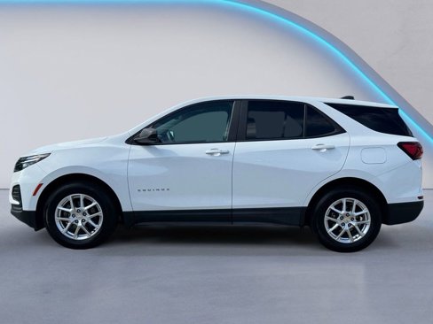 Used 2022 Chevrolet Equinox LS w/ LS Convenience Package image 6
