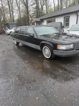 Used 1994 Cadillac Fleetwood Brougham image 3