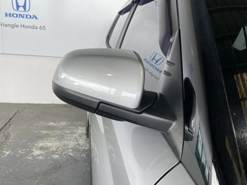 Used 2020 Hyundai Venue SE image 33