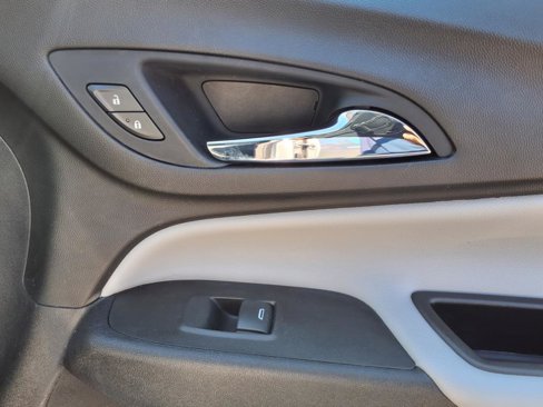 Certified 2020 Chevrolet Equinox LS w/ LS Convenience Package image 9