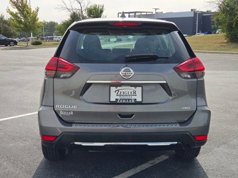 Used 2018 Nissan Rogue S image 13