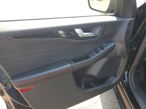 Used 2023 Ford Escape ST-Line w/ Tech Pack #1 image 10