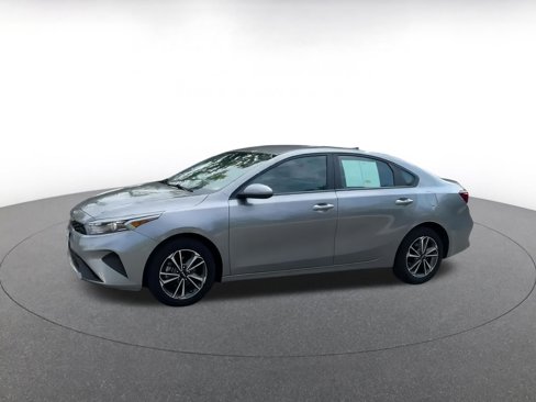 Used 2024 Kia Forte LXS image 8