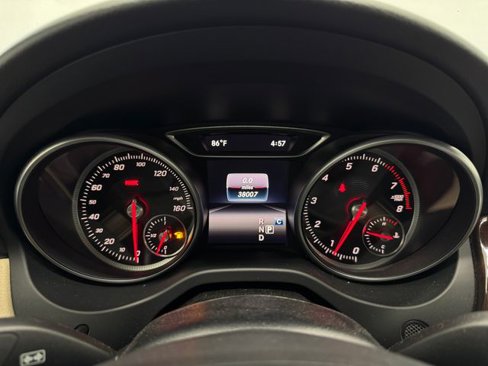 Used 2017 Mercedes-Benz CLA 250 image 2