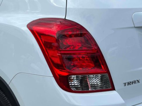 Used 2020 Chevrolet Trax LS image 10