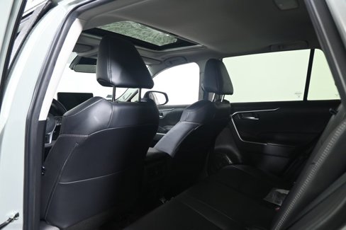 Used 2023 Toyota RAV4 XLE Premium image 6