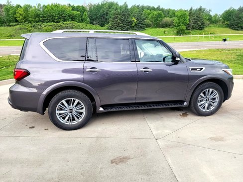 Used 2024 INFINITI QX80 Luxe image 6