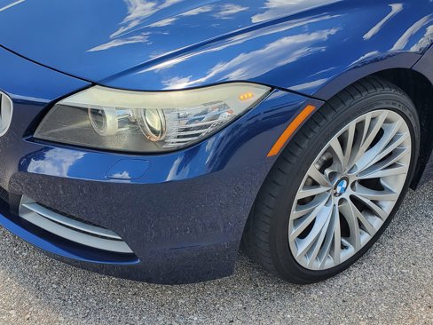 Used 2009 BMW Z4 sDrive35i image 10