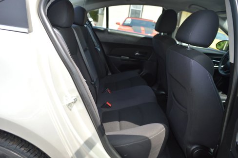 Used 2015 Chevrolet Cruze LT image 25