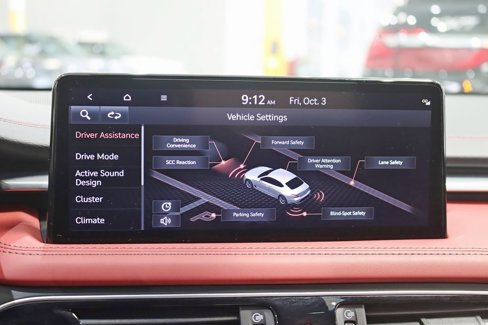 Used 2023 Genesis G70 2.0T w/ Sport Prestige Package image 21