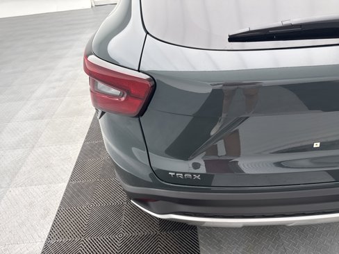 New 2025 Chevrolet Trax LT w/ LT Convenience Package image 8