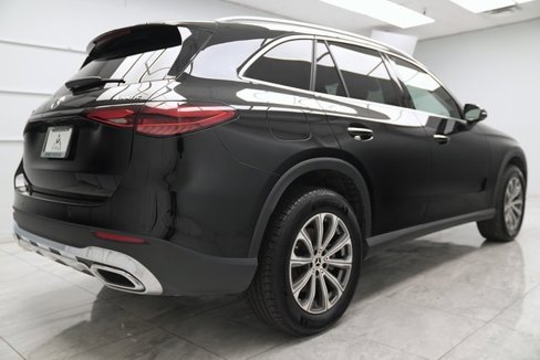 Used 2024 Mercedes-Benz GLC 300 4MATIC image 8