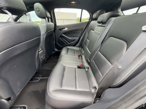 Used 2019 Mercedes-Benz GLA 250 4MATIC image 13
