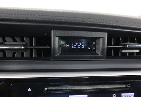 Used 2018 Toyota Corolla SE image 29