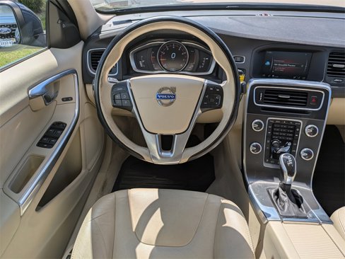 Used 2015 Volvo S60 T5 Premier image 15