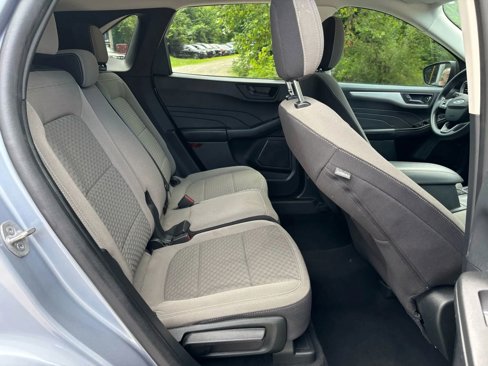 Used 2022 Ford Escape SE image 36