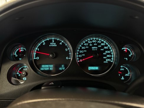 Used 2014 GMC Yukon SLT w/ SLT Chrome Package image 20