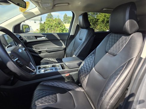 Used 2024 Ford Edge Titanium image 24