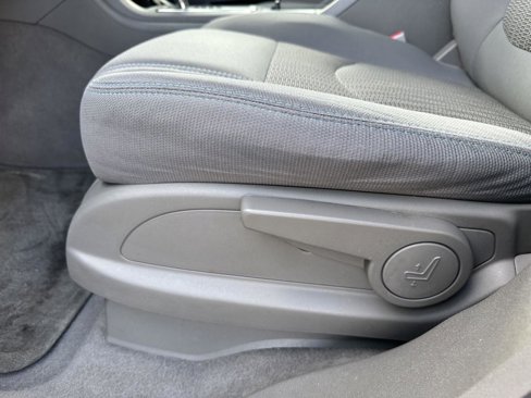 Used 2013 Chevrolet Traverse LS image 21