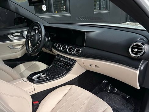 Used 2020 Mercedes-Benz E 350 4MATIC Sedan image 35