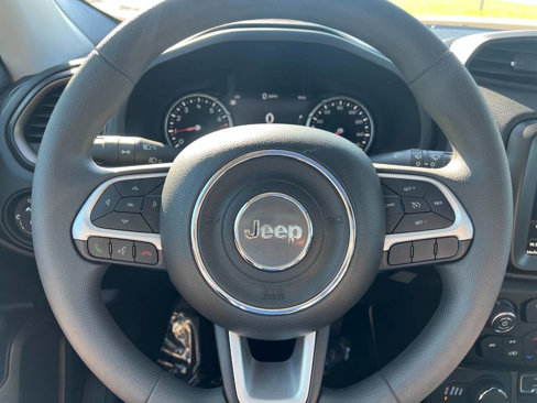 Used 2023 Jeep Renegade Latitude w/ Sun/Sound Group image 15