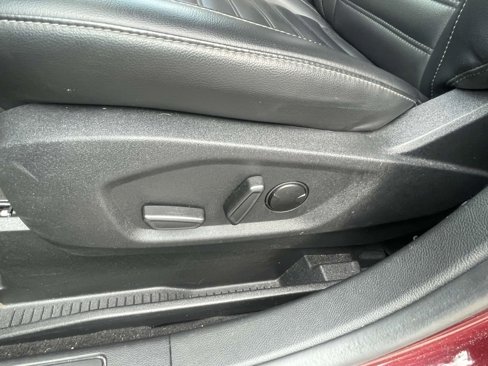 Used 2024 Ford Edge SEL image 15