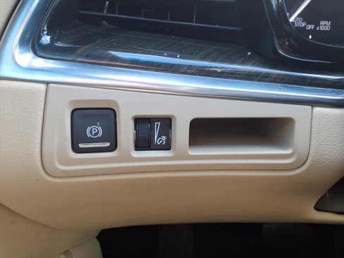 Used 2018 Cadillac XT5 FWD image 20