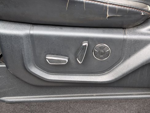 Used 2019 Ford F150 Platinum w/ Equipment Group 701A Luxury image 15