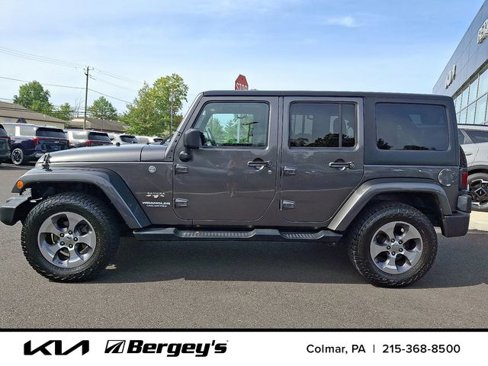 Used 2016 Jeep Wrangler Unlimited Sahara w/ Dual Top Group image 7