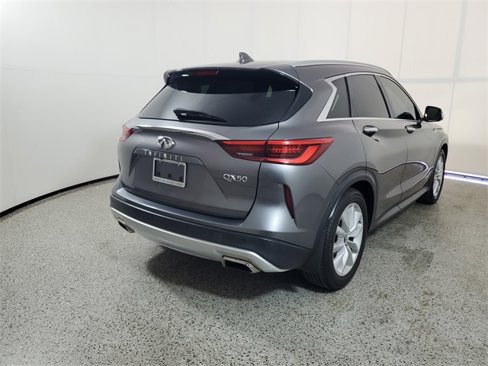 Used 2019 INFINITI QX50 Essential w/ Proassist Package image 4