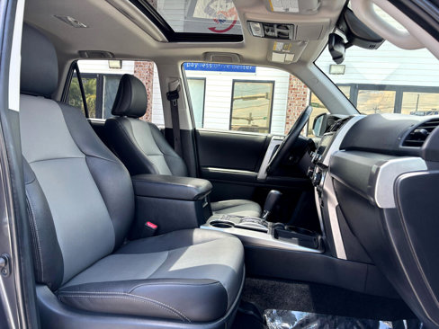 Used 2022 Toyota 4Runner SR5 Premium image 31