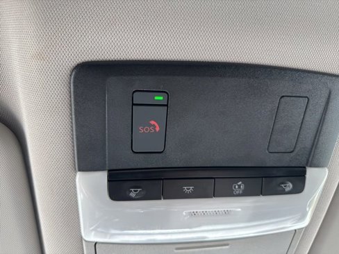 Used 2022 Nissan Rogue SV image 38