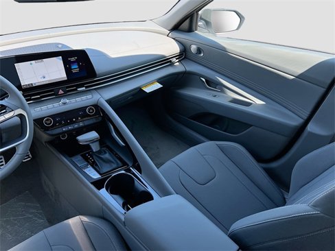 New 2025 Hyundai Elantra SEL image 22