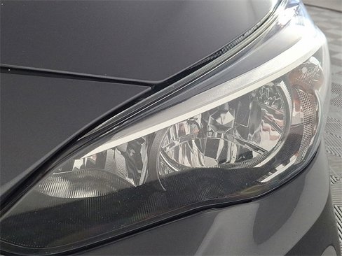 Used 2018 Subaru Impreza 2.0i Premium image 13