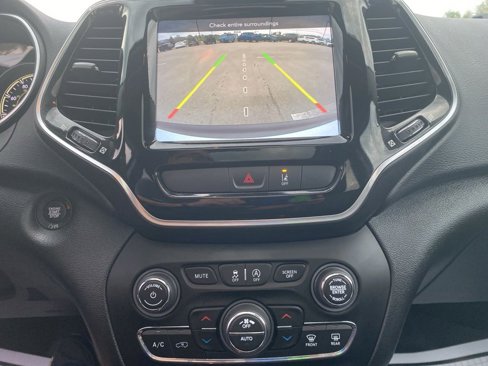 Used 2022 Jeep Cherokee Limited w/ Mopar Interior Package image 28