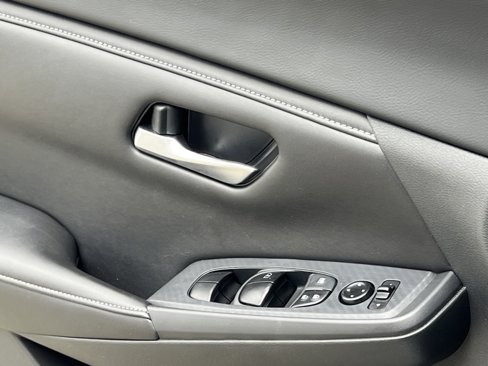 Used 2024 Nissan Sentra SV image 27