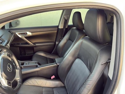 Used 2012 Lexus CT 200h Premium image 12