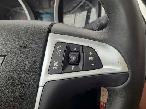 Used 2016 Chevrolet Equinox LTZ w/ Enhanced Convenience Package image 22