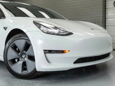 Used 2021 Tesla Model 3 Standard Range Plus image 11