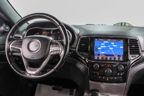 Used 2020 Jeep Grand Cherokee Limited w/ Luxury Group II image 17