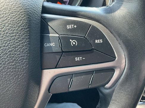 Used 2021 Jeep Grand Cherokee Laredo X image 65