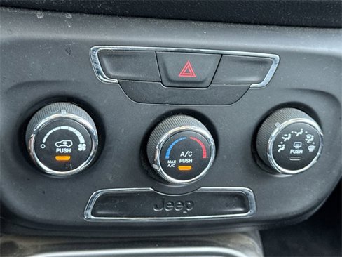 Used 2018 Jeep Compass Sport image 18