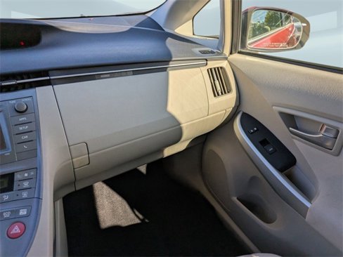Used 2015 Toyota Prius Four image 15