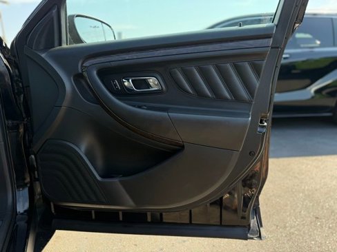 Used 2017 Ford Taurus Limited image 18