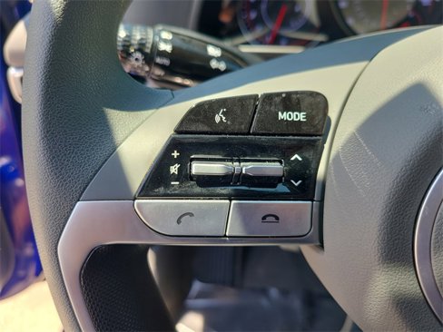 Used 2022 Hyundai Elantra SEL image 27