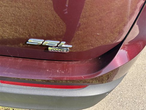 Used 2018 Ford Edge SEL w/ Equipment Group 201A image 4