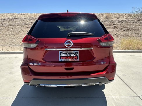 Used 2018 Nissan Rogue SV image 7