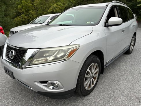 Used 2013 Nissan Pathfinder SL image 1